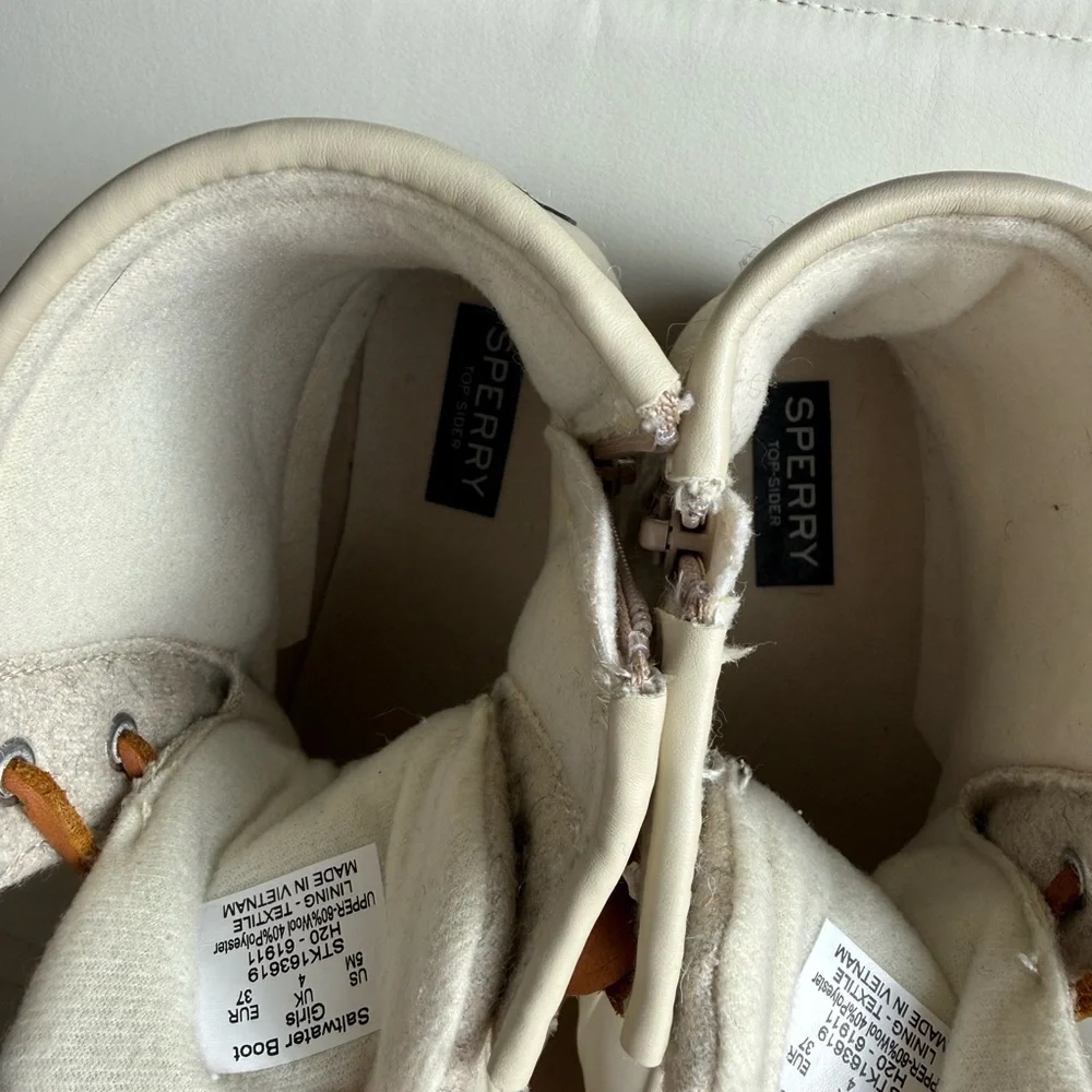 Sperry stay cozy